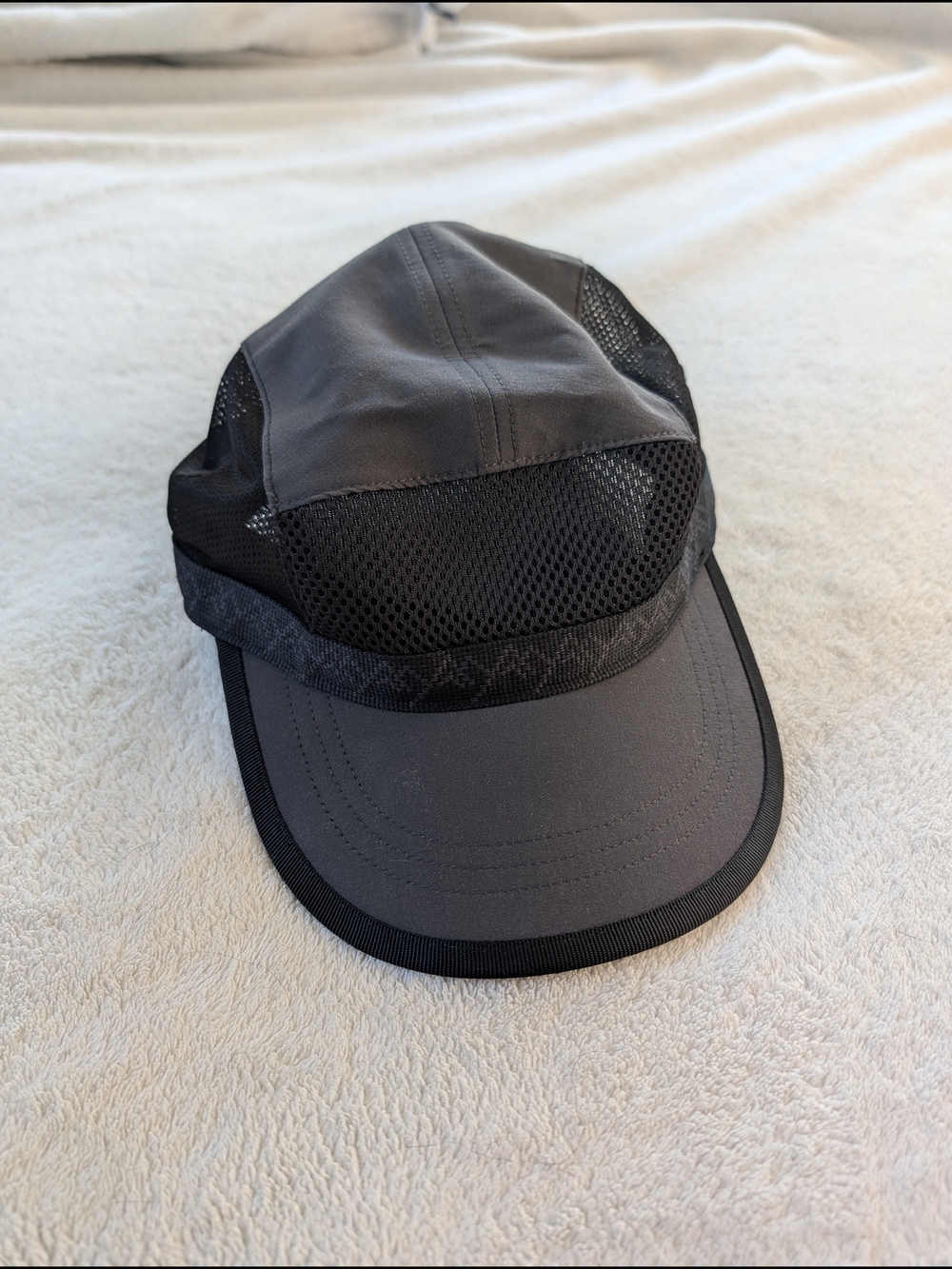 North Face Lightweight Grey Mesh Running Cap